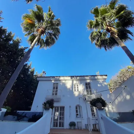 Вилла Aqua Private Six Bedrooms With Large Pool