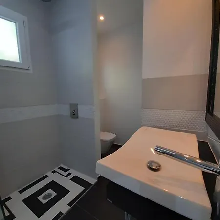 Aqua Private Six Bedrooms With Large Pool Villa Estepona