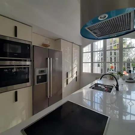 Aqua Private Six Bedrooms With Large Pool Estepona