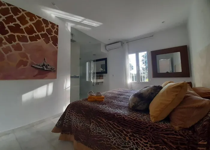 Aqua Private Six Bedrooms With Large Pool Villa