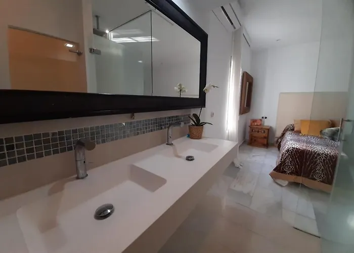 Villa Aqua Private Six Bedrooms With Large Pool Estepona