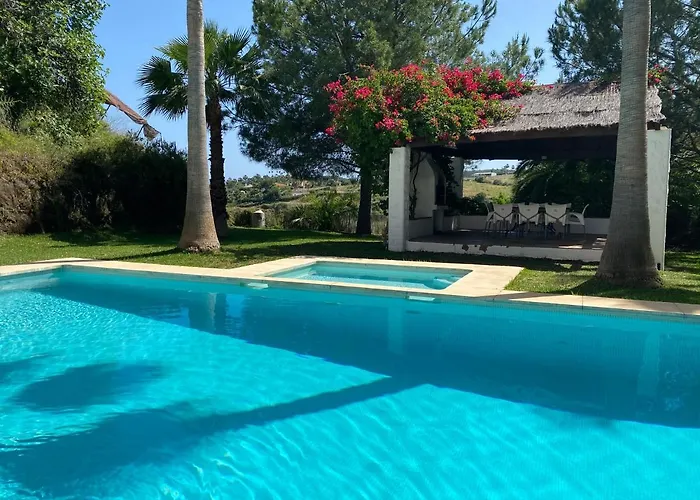 Aqua Private Six Bedrooms With Large Pool Villa