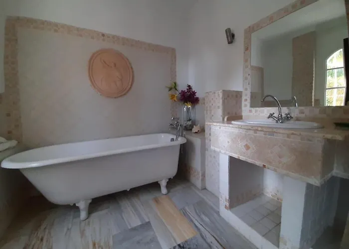 Aqua Private Six Bedrooms With Large Pool * Estepona