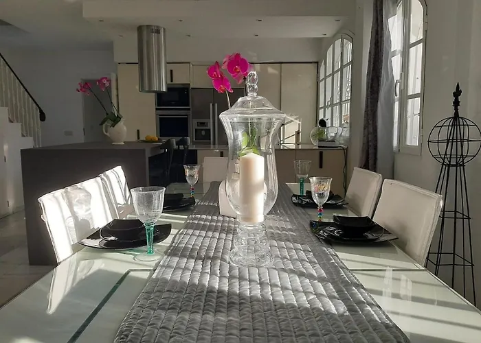 Villa Aqua Private Six Bedrooms With Large Pool